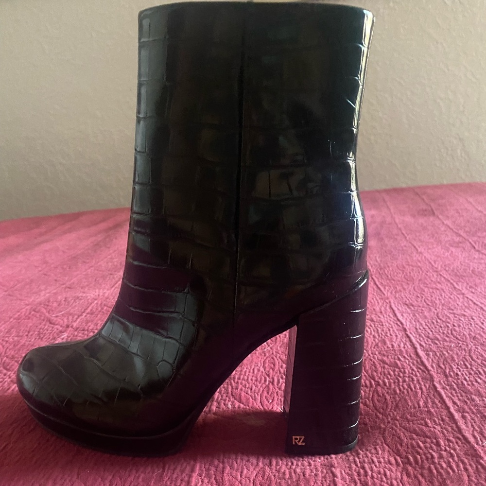 Rachel Zoe booties size 7, never worn, chunky platform, alligator print, 6” high